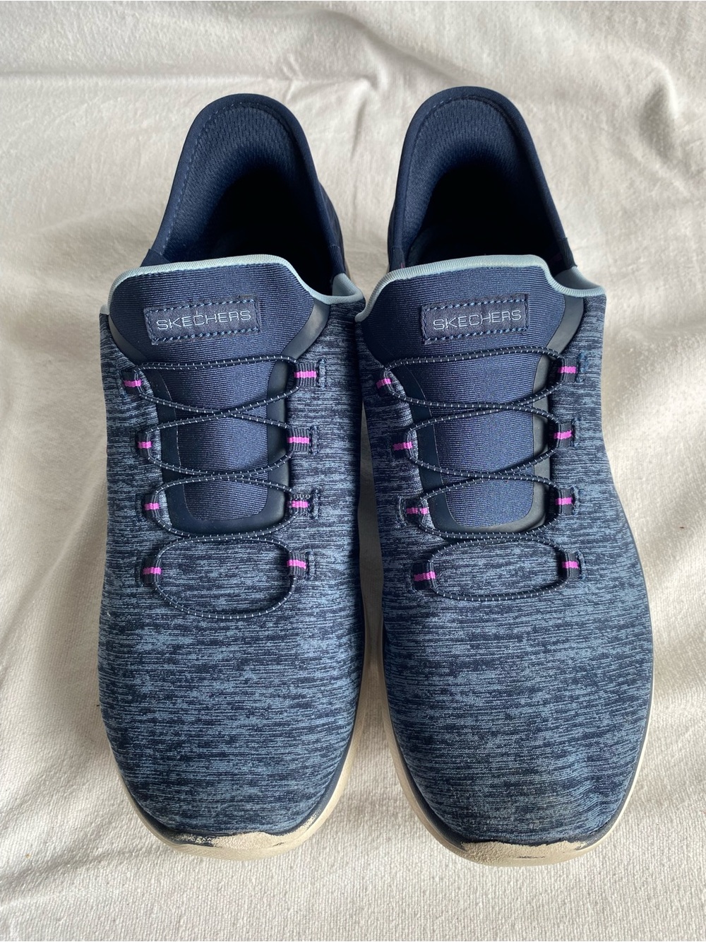 Skechers Hands-Free Slip-In Sneakers Wide Fit Memory Foam Women’s SZ 9